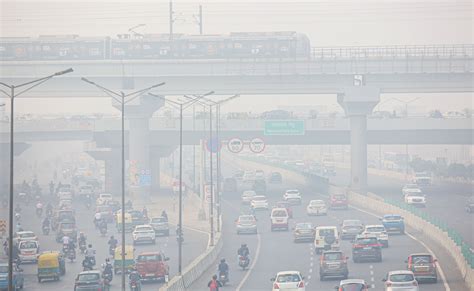 delhi aqi today  day  smog covering delhi  air quality