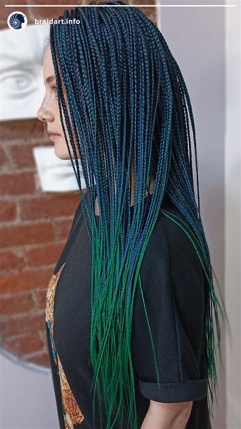 Плетение афрокосичек в Санкт-Петербурге.