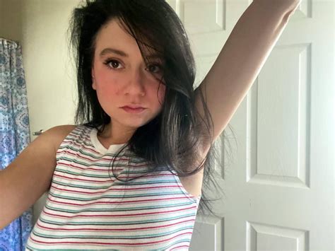 Mature minds only😈😈💜 | Scrolller