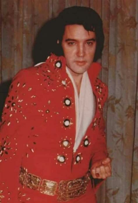 Elvis Modeling Jumpsuits In His Suite At The Hilton In Las Vegas ⚡️⭐️💖 Elvis Presley Christmas