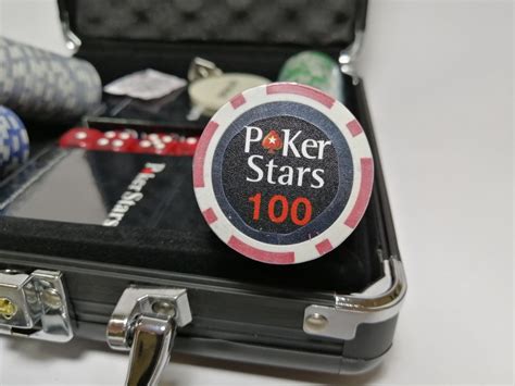 Купить Набор для покера PokerStars на 100 фишек по цене 2 390 руб.