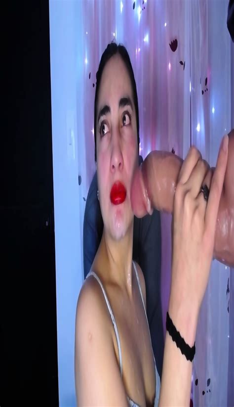 Capricorn Latina Deepthroat