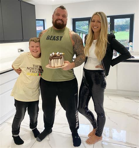 ادی هال کیست؟ + ویدیو