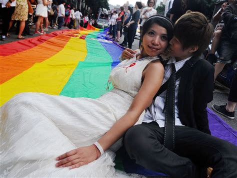 G1 Milhares tomam ruas de Taiwan em favor do casamento gay notícias em Mundo