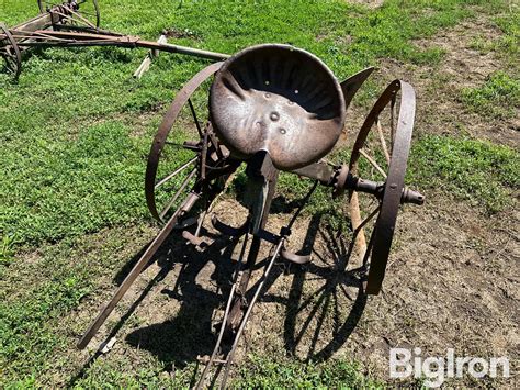 Girard Auctions results are setting new records for antique toys 12