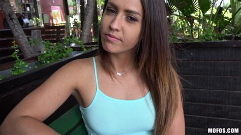 PAWG Big Booty MILF Kelsi Monroe Porn Pic