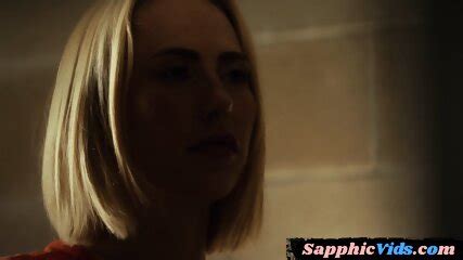 Curvy Lesbian Inmate Scissoring Cellmate After Oralsex