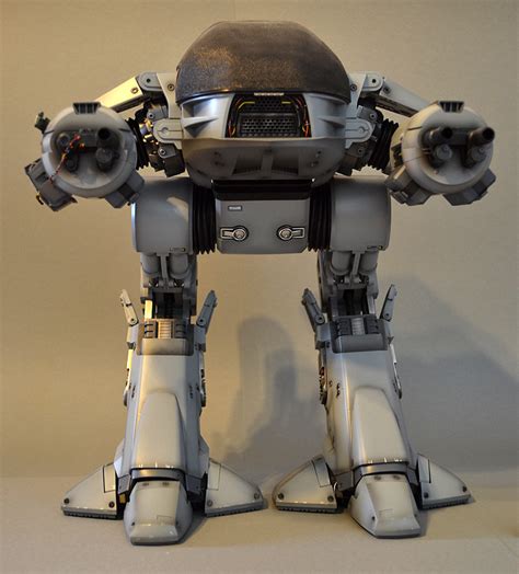 Hot Toys ED209 RoboCop 1987 MMS 204