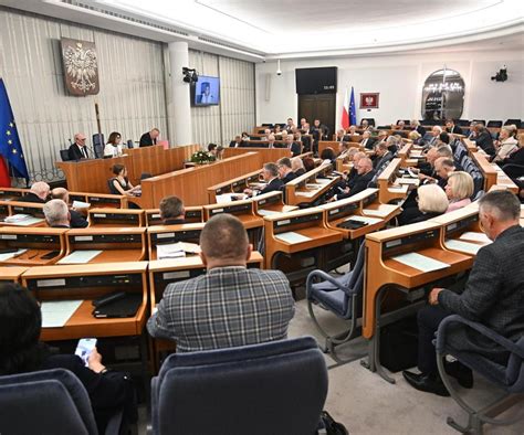 Sejm I Senat Popieraj J Zyk L Ski Co Zrobi Prezydent To Decyzja