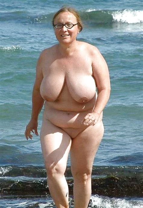 Women Naked On The Beach Shesfreaky