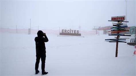 Erciyes Kayak Merkezi beyaza büründü TRT Haber Foto Galeri