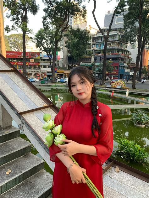 No Sex Nữ sinh thanh lịch thời đại Page VOZ