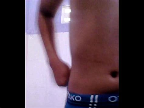 quay lén em trai rửa chim trong nhà tấm XVIDEOS