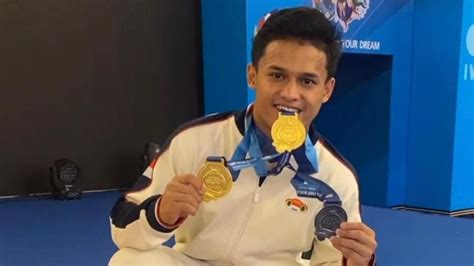 Bikin Kejutan Lifter Rizky Juniansyah Lolos Ke Olimpiade 2024 Ragam