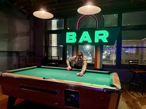 Gay Sioux Falls Best Gay Hotels Bars Clubs Events And More In Two Gay Expats