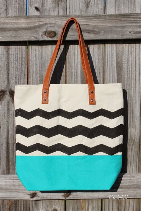 Colorblock Chevron Tote with FrogTape®