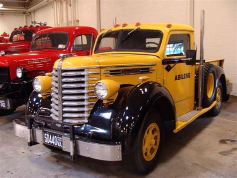 Diamond T-SR | Pickup trucks, Antique trucks, Classic trucks