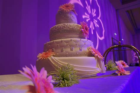 Classic Bakery Wedding Cakes Gaithersburg Md Weddingwire