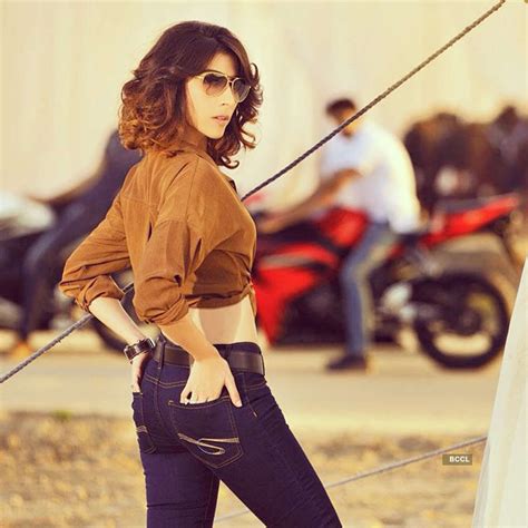 Hot Sexy Meesha Shafi Bikini Pics