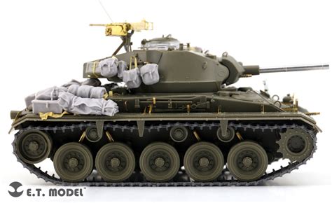 wwii light tank  chaffee workable track  afv club