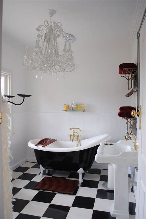 Small Bathroom With Bathtub Practical Solutions Bathroom Artofit