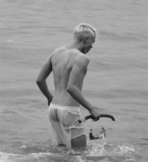 Londonnakedbikeride Use The Tag For More Porn Photo Pics