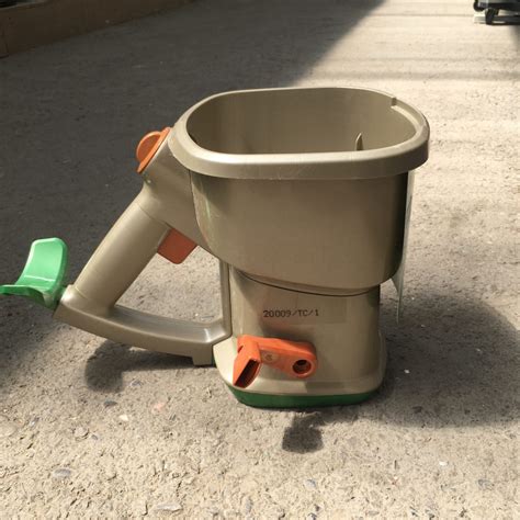 Scotts ‘whirl Hand Powered Spreader › Anything Grows