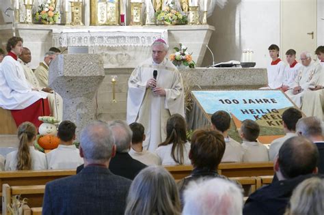 H Ttlingen Feiert Das Weihejubil Um Der Heilig Kreuz Kirche