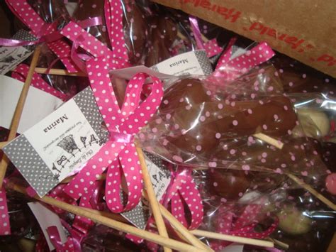 BOMBOM ME QUER CHÁ DE LINGERIE