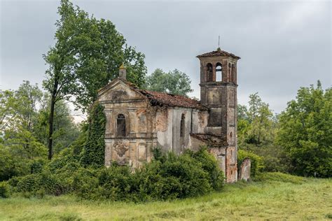 A crumbling church in the country [1600×1068] by Francis Meslet : r ...