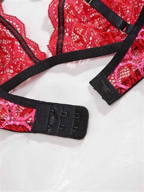 Deep Love Conjunto Lingerie Women Hollow Out Sexy Underwear With Chain Floral Sheer