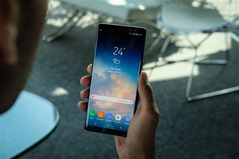 Смартфоны с экранами OLED возглавят рынок уже в 2019 году