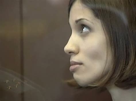 NEWSru Активистка Pussy Riot Толоконникова попала в тюремную больницу