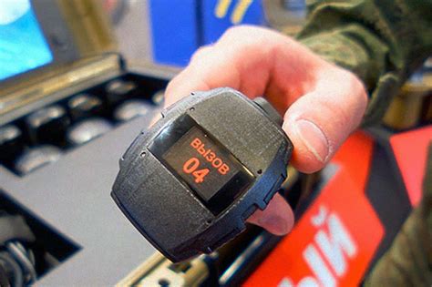 Минобороны закупает браслеты "Стрелец-часовой" на 400 млн рублей