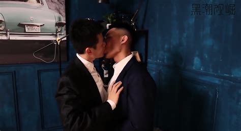 Bed Sex Between Gay Men In Suits XhaHni