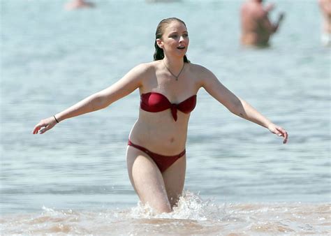Elisabeth Harnois In Bikini At A Beach In Hawtcelebs
