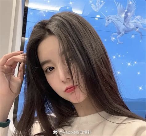 Hot nhất sáng nay Sau scandal là bố của con trai Triệu Lệ Dĩnh Ngô Diệc Phàm bị bắt gặp hẹn hò