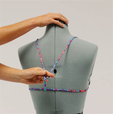 Идея: как красиво завязать купальник-бикини