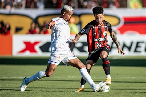 Vitoria X Barcelona De Ilheus - Vitória x Barcelona de Ilhéus: onde assistir e prováveis escalações
