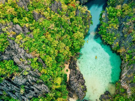 Famous Beaches In The Philippines
