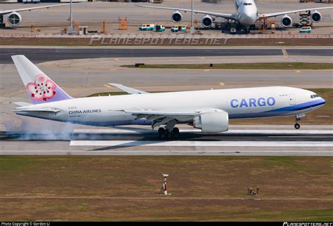 B China Airlines Boeing F Photo By Gordon Li Id