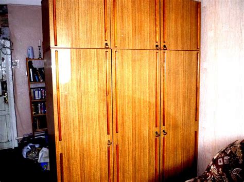 Старый Шифоньер Фото – Telegraph