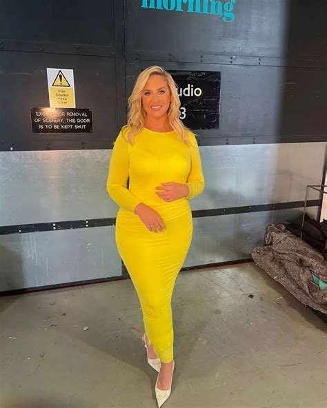 Itv I M A Celebrity Josie Gibson S Hottest Snaps Bikini Babe Plunging Dress And Crop Top