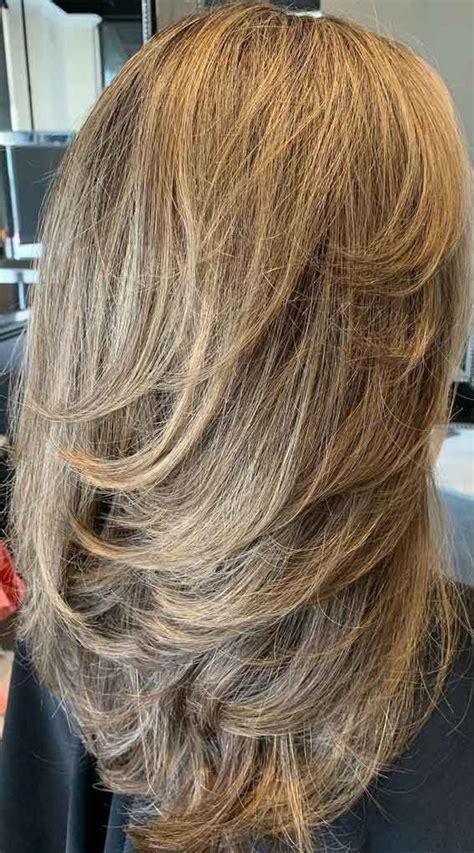 42 Best Layered Haircuts & Hairstyles : Natural looking Highlights ...