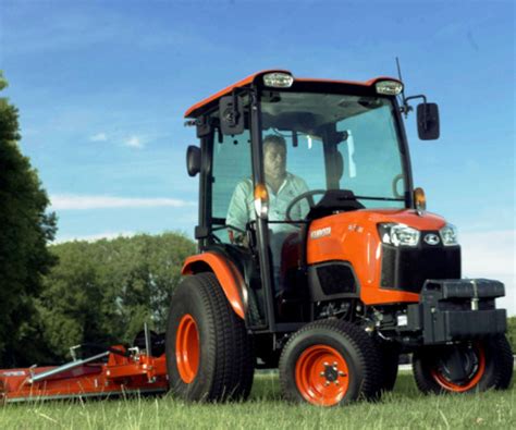 kubota compact tractors lloyd