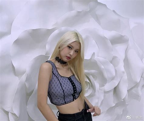 Nữ idol Kpop có màn lột xác hot đến mức xứ Trung dậy sóng Con gái giảm cân ngoạn mục đổi style