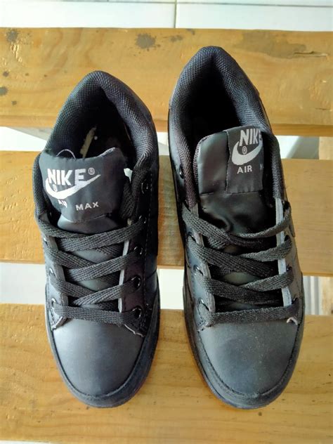 Nike air max kids, Fesyen Pria, Sepatu , Sneakers di Carousell