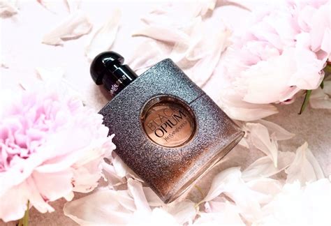 Perfume: YSL Black Opium Floral Shock - Fashion For Lunch.