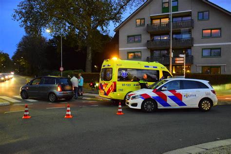 Fietser En Automobilist In Botsing Op Rotonde Oozo Nl