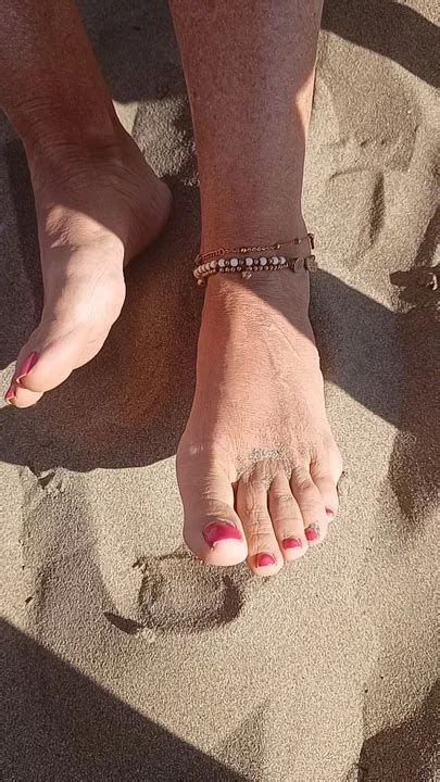 Feet On The Beach Amateur Amateur Porn Feat Reginalovefeet By Faphouse Xhamster